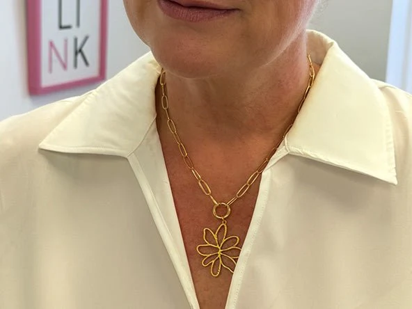 Arty Flower Pendant - Image 4