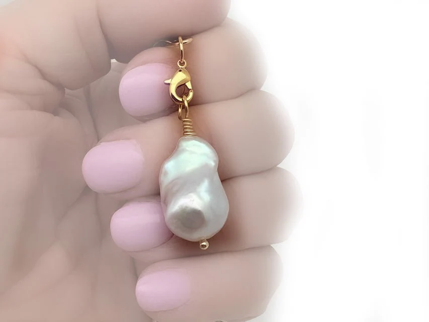 Baroque Pearl Pendant - Image 8