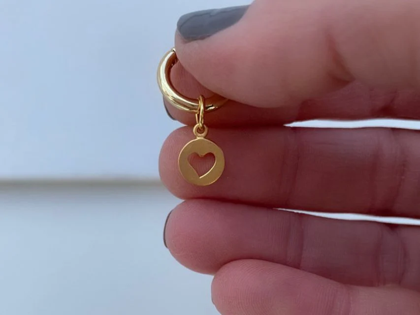 Tiny heart charm - Image 3