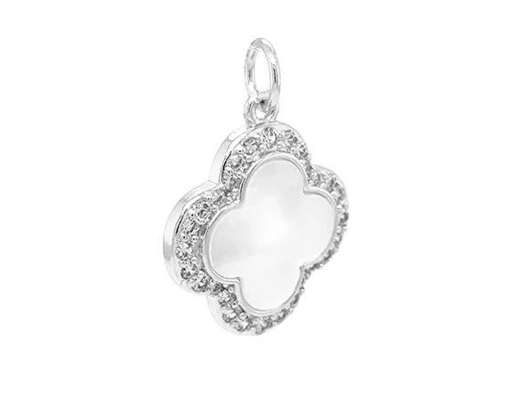 Quatrefoil Mother of Pearl Pendant - Image 6