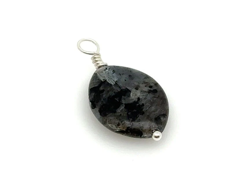 Vintage | Oval Larvikite Stone Pendant - Image 4